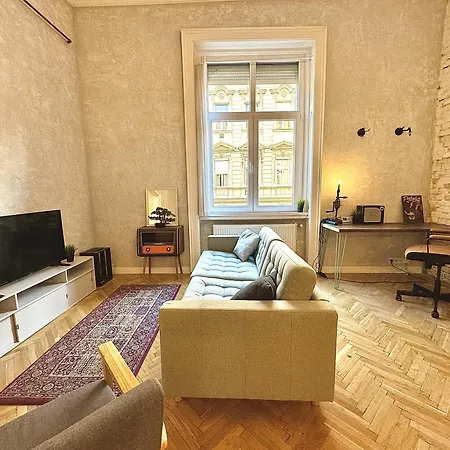 Rose Budapest